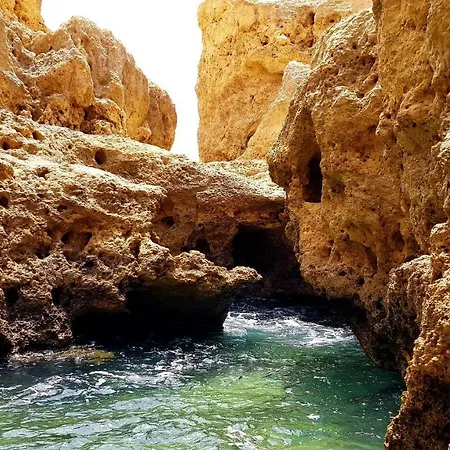 Albufeira, One Step To The アパート *