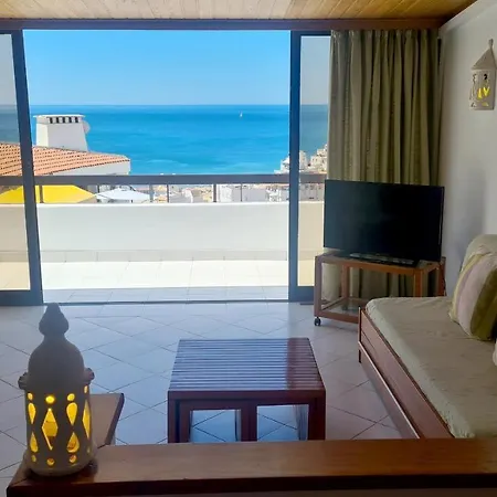 Albufeira, One Step To The * 알부페이라