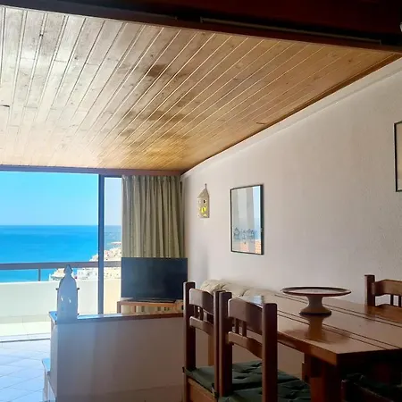 Albufeira, One Step To The * 알부페이라