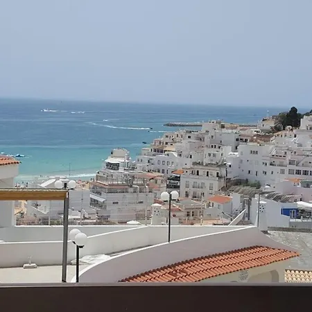 Albufeira, One Step To The * Албуфейра